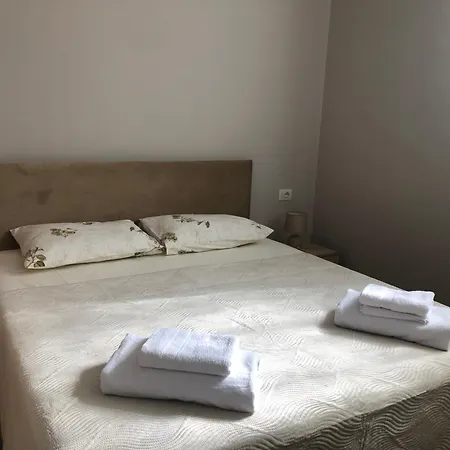 Apartmán Olivia House Yzberishti Exteriér fotografie